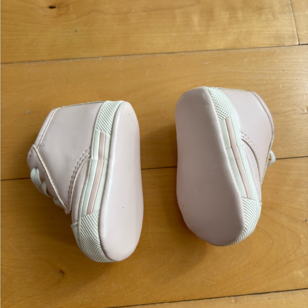 Pink Baby Shoes - size 0 - Picture 2 of 4